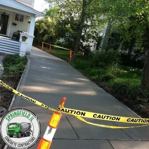 Beautifully finished concrete driveway in Springfield, Illinois.